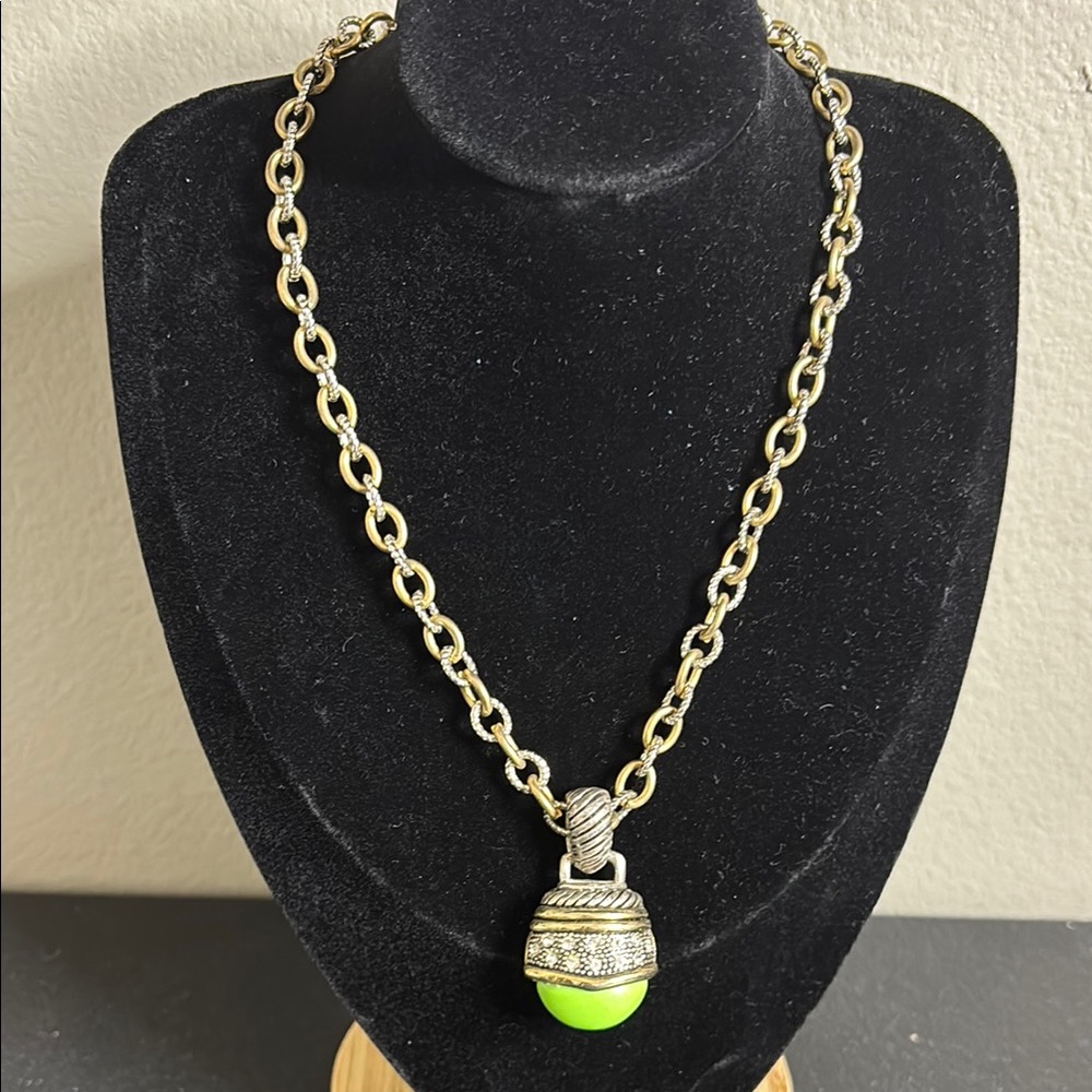 And Lovely Two Tone Green Pendant Rhinestone Necklace
